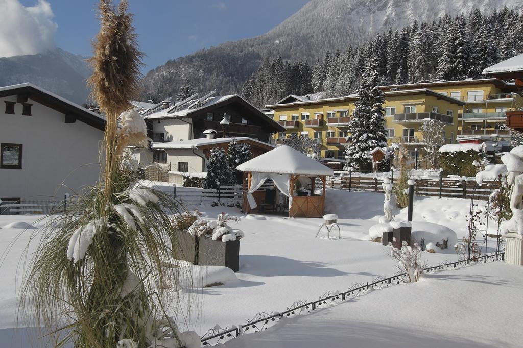 Gaestehaus Waldrand Garni Wiesing Exterior photo